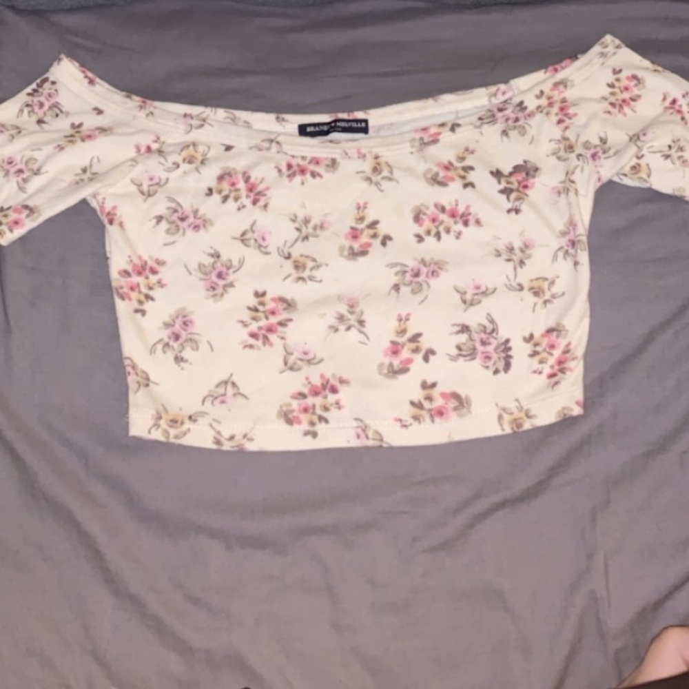 Brandy Melville crop top one size